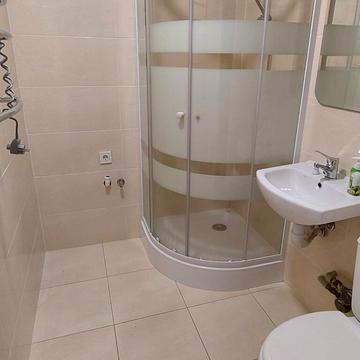 Героїв полку Азов бульв. (Гвардійський), 145