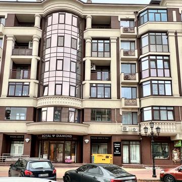 Стрітенська вул. (Комсомольська), 22