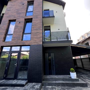 Сергія Євського вул., 18в