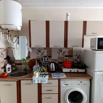 Захисників України вул. (1-го Травня), 8