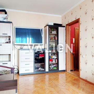 Ревуцького вул., 4