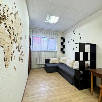 Тищенка вул., 21-Б