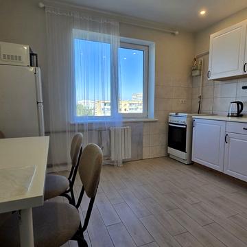 Героїв просп., 40