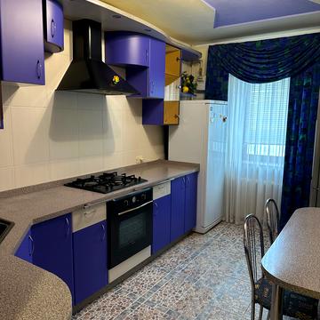 Небесної Сотні просп. (Маршала Жукова), 30