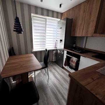 Гната Хоткевича пров., 3