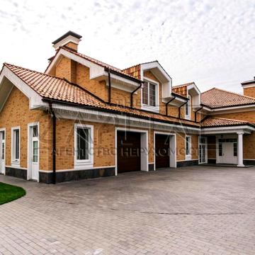 Кленова Долина