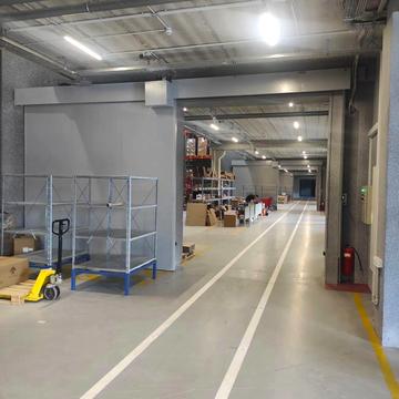 Андріївська вул., 1