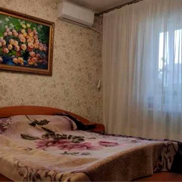 Академіка Заболотного вул., 100