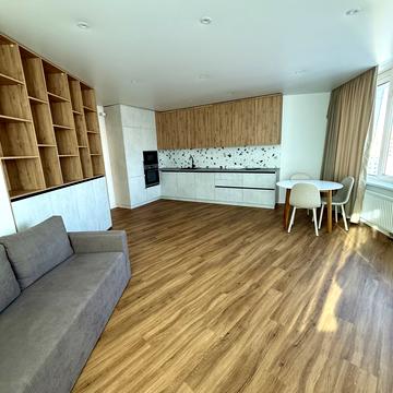 Берестейський просп. (Перемоги), 11 к2