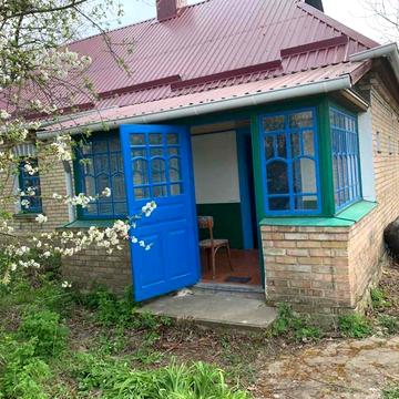 Набережна вул., 3