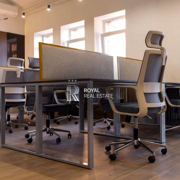 Панаса Мирного вул., 8