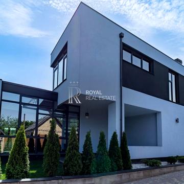 Квіткова вул., 34