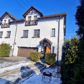 Уласа Самчука вул. (Столєтова), 39