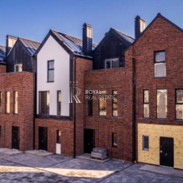 Івана Сірка вул., 2