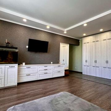 Кирила Трильовського вул., 5