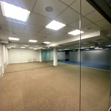 Жилянська вул., 104/24