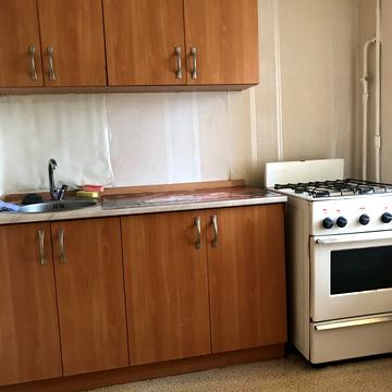 Богатирська вул., 10