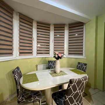 Академіка Ющенка вул., 16