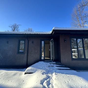 Євгена Коновальця вул.