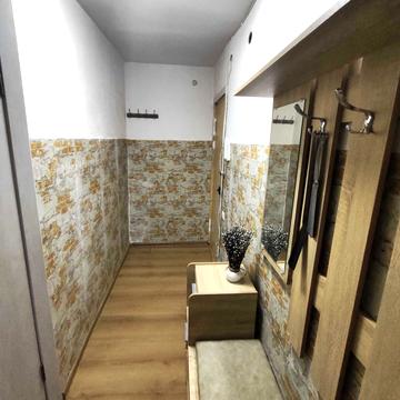 Богдана Хмельницького просп. (Героїв Сталінграда), 5