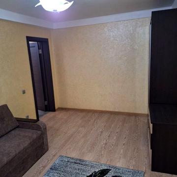 Жуля Верна бульв. (Ромена Роллана), 5/8