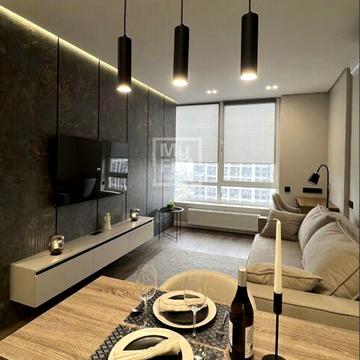 Родини Крістерів вул., 14-Б