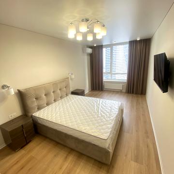 Дніпровська набережна вул., 15-Д