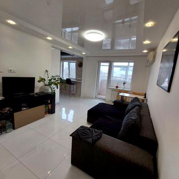 Василя Мельникова вул. (Межлаука), 8