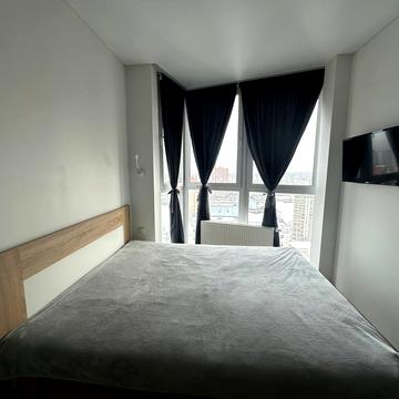 Драгоманова вул., 2