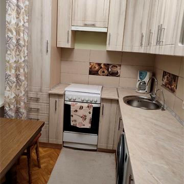 Оріхуватська вул., 3