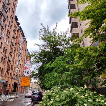 Гусовського вул., 13-15