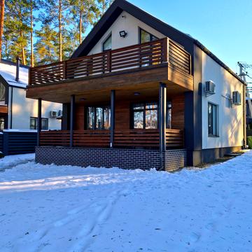 Урядова, 24А