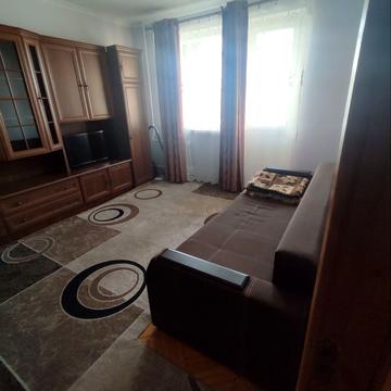 Івана Миколайчука вул., 36