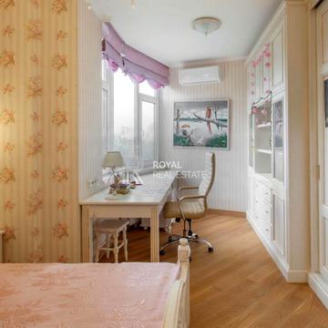 Лесі Українки бульв., 7-Б