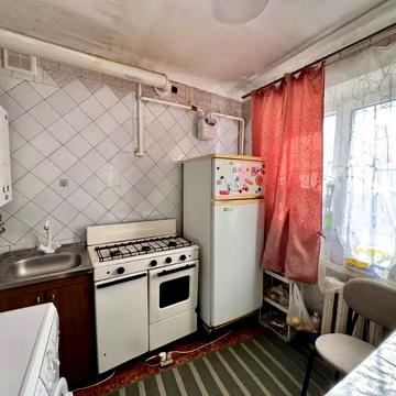 Батумська вул., 7