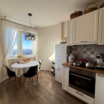 Василя Червонія вул. (Гагаріна), 22