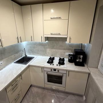 Володимира Великого вул. (Артема), 117