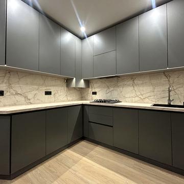 Шкільна вул., 6