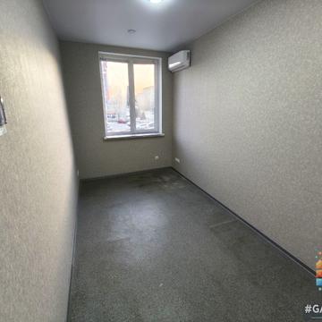 Добровольців пров., 3