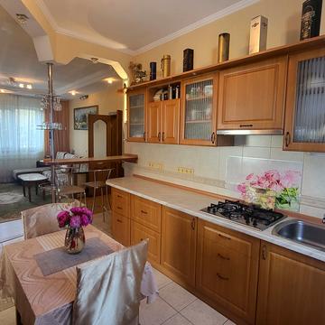 Січових Стрільців вул. (Артема), 52а