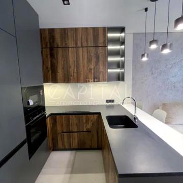 Предславинська вул., 44