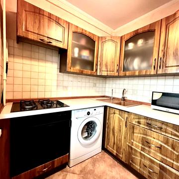 Раїси Окіпної вул., 9