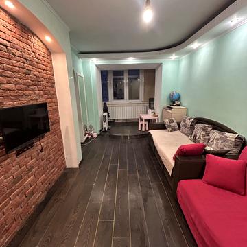 Кирила Осьмака вул., 17