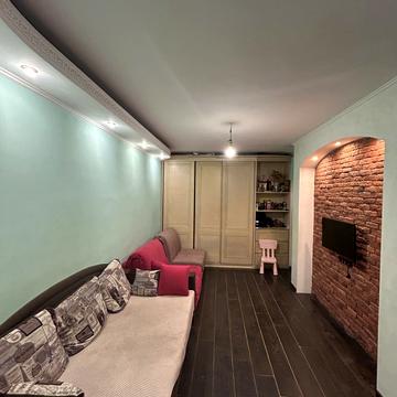 Кирила Осьмака вул., 17