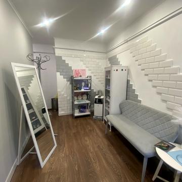 Шандора Петефі пл., 7