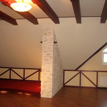 Валерія Лобановського вул., 24