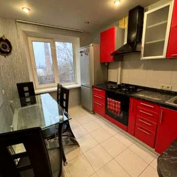 Академіка Янгеля вул., 22