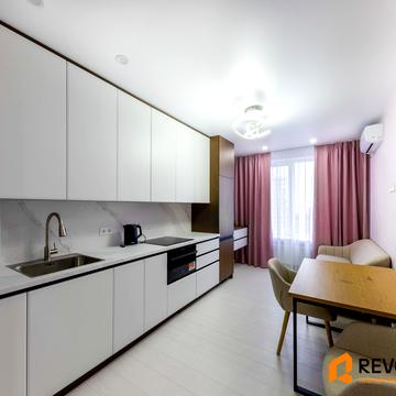 Академіка Заболотного вул., 1-Б