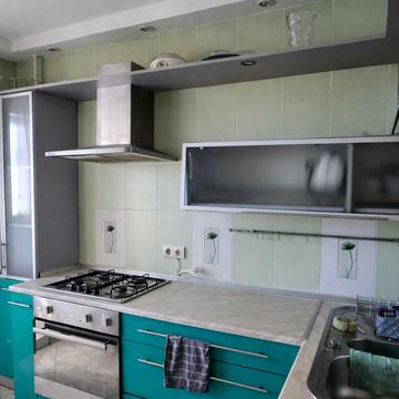 Небесної Сотні просп. (Маршала Жукова), 10/6