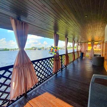 Європейська, 1